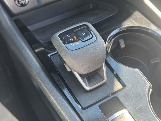 Used 2024 Nissan Rogue SV AWD/4WD image 27
