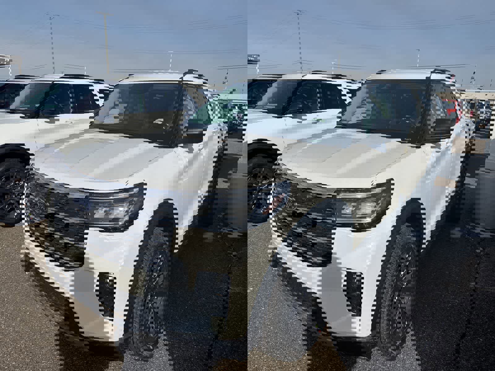 New 2026 Ford Explorer Active w/ Active Comfort Package image 2