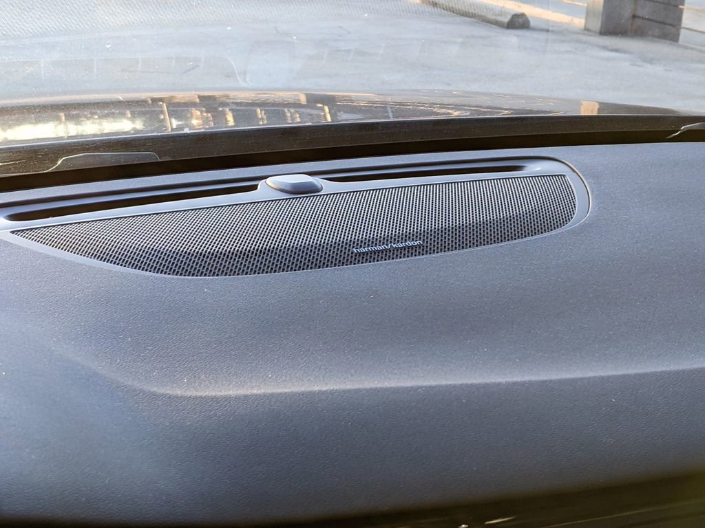 Certified 2023 Volvo V60 B5 Cross Country Plus w/ Climate Package image 16