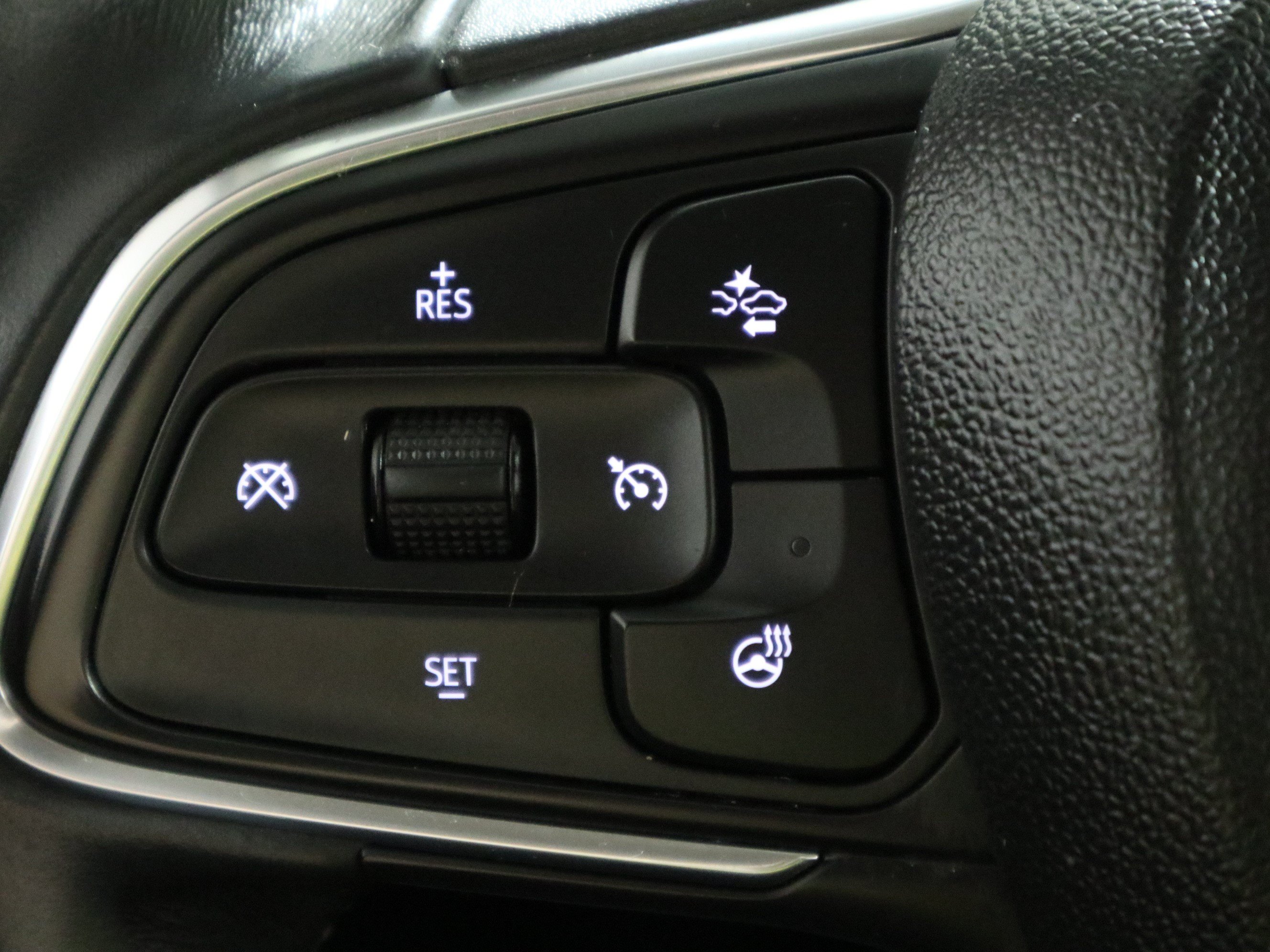 Used 2023 Buick Envision Avenir AWD/4WD image 28