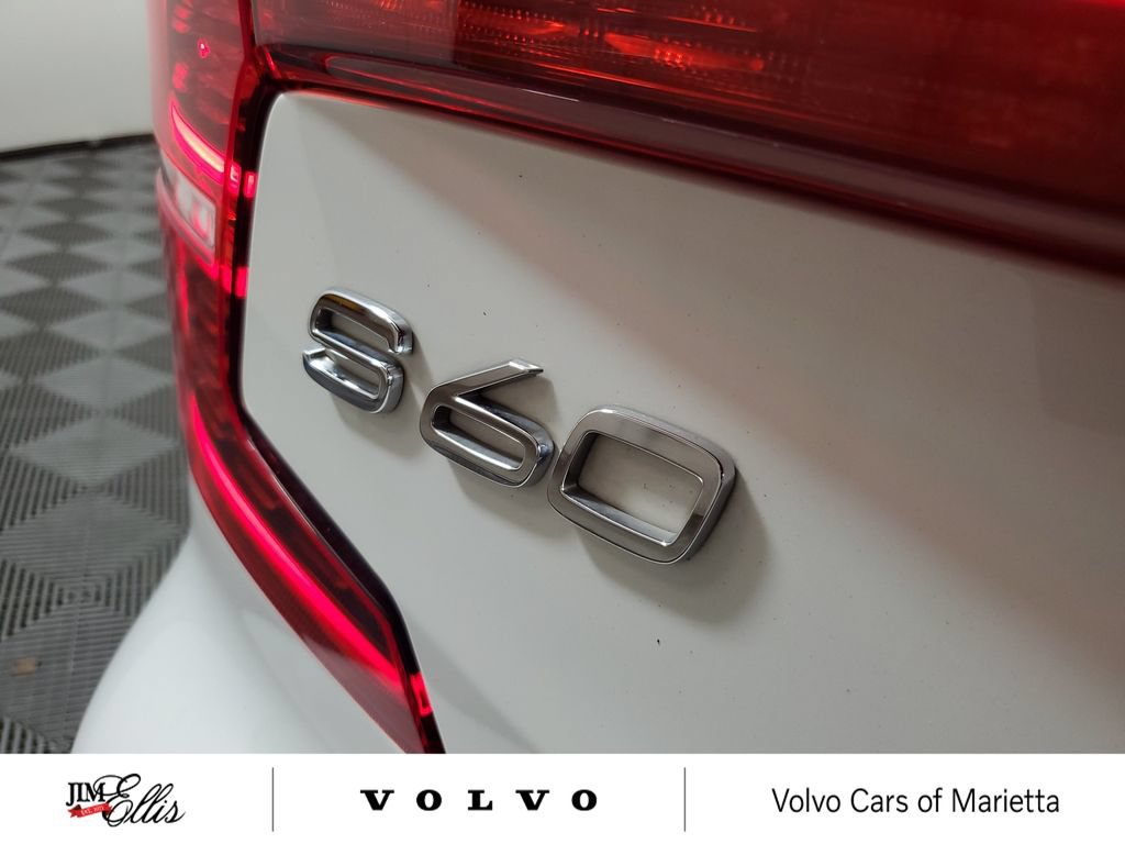 Used 2021 Volvo S60 T5 Momentum w/ Climate Package FWD image 9