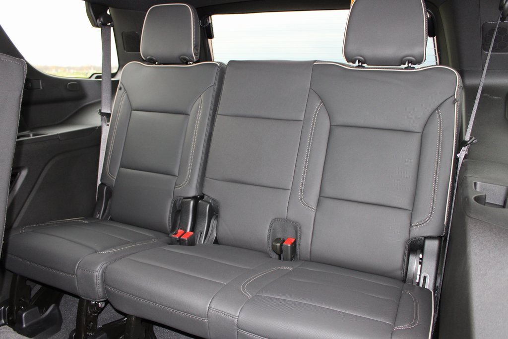 New 2026 GMC Yukon Elevation image 32