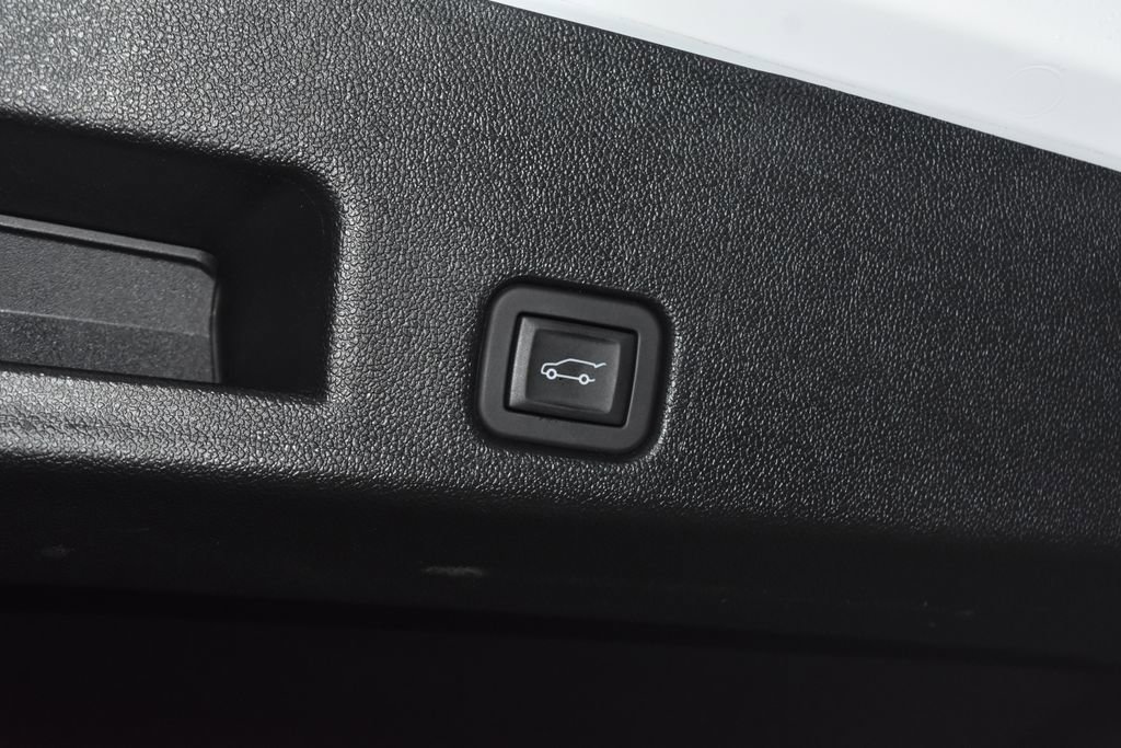 Used 2025 GMC Acadia Elevation image 33