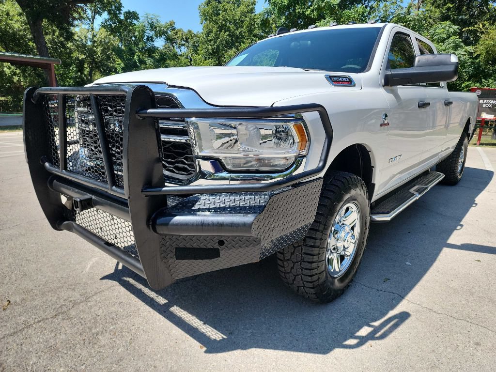 Used 2021 RAM 3500 Tradesman w/ Chrome Appearance Group AWD/4WD image 4