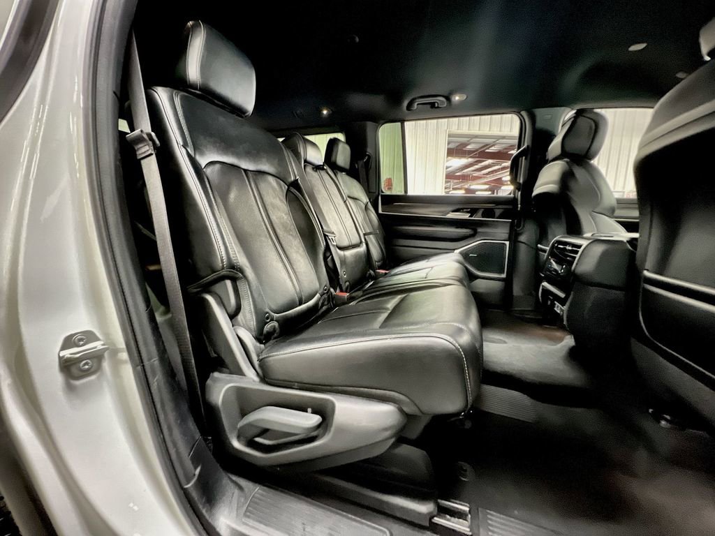 Used 2024 Jeep Wagoneer Series II w/ Flexible Seating Group AWD/4WD image 26