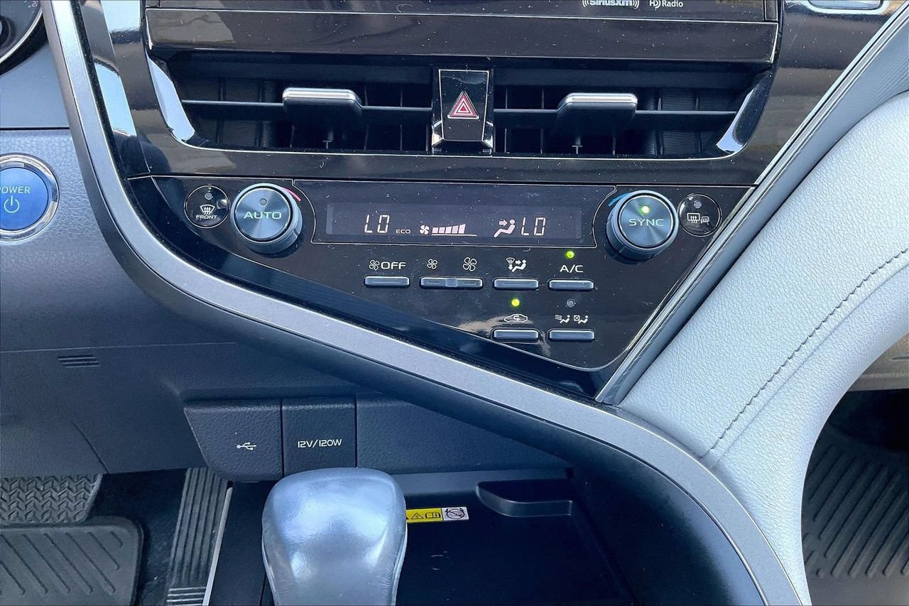 Used 2024 Toyota Camry SE w/ Audio Upgrade Package FWD image 18