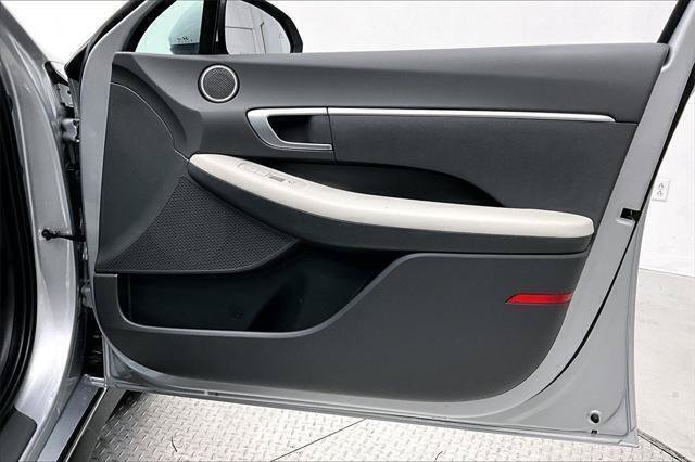 New 2025 Hyundai Sonata SE FWD image 18