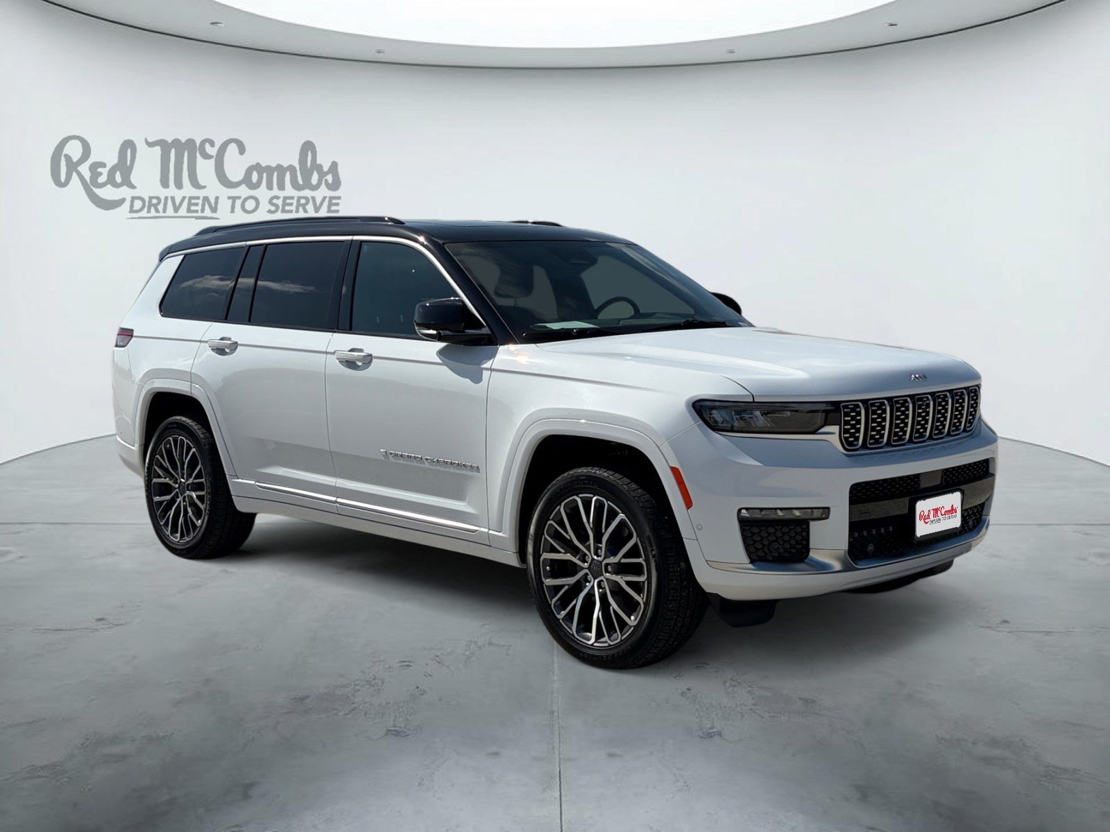 Used 2025 Jeep Grand Cherokee L Summit AWD/4WD image 3