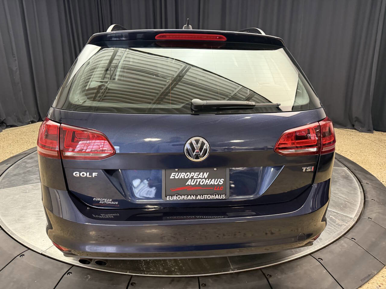 Used 2016 Volkswagen Golf Limited Edition FWD image 8