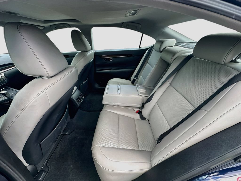 Used 2017 Lexus ES 350 w/ Premium Package FWD image 25
