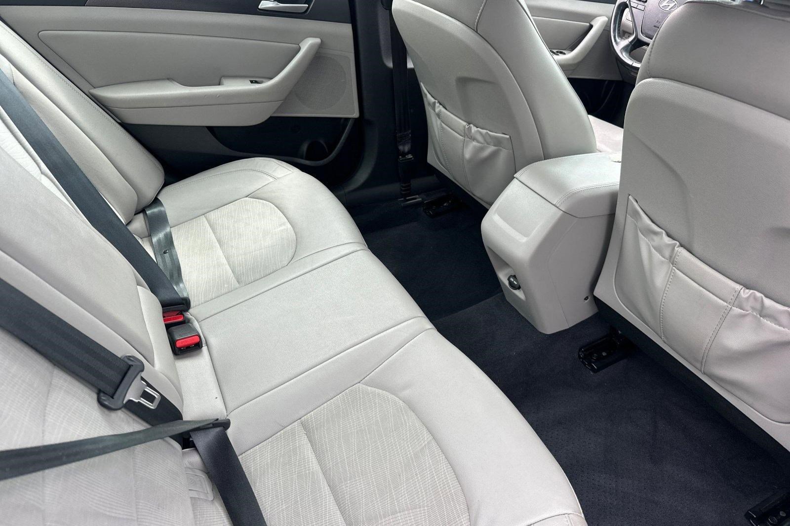Used 2017 Hyundai Sonata Sport w/ Value Edition Package 02 FWD image 29