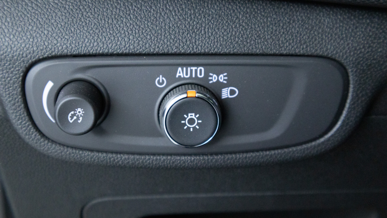 Certified 2026 Chevrolet TrailBlazer LT w/ LT Cold Weather Package FWD image 24