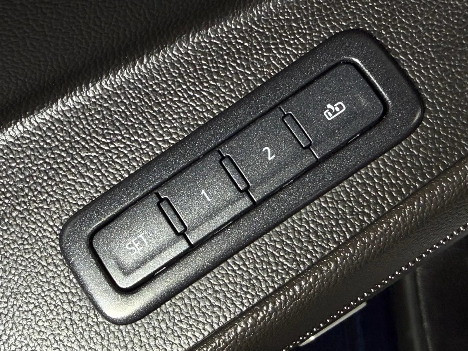 Used 2019 Chevrolet Tahoe LT AWD/4WD image 31