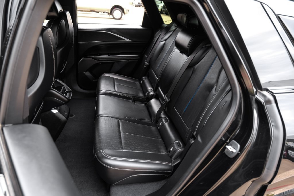 Used 2024 Cadillac Lyriq Luxury RWD image 38
