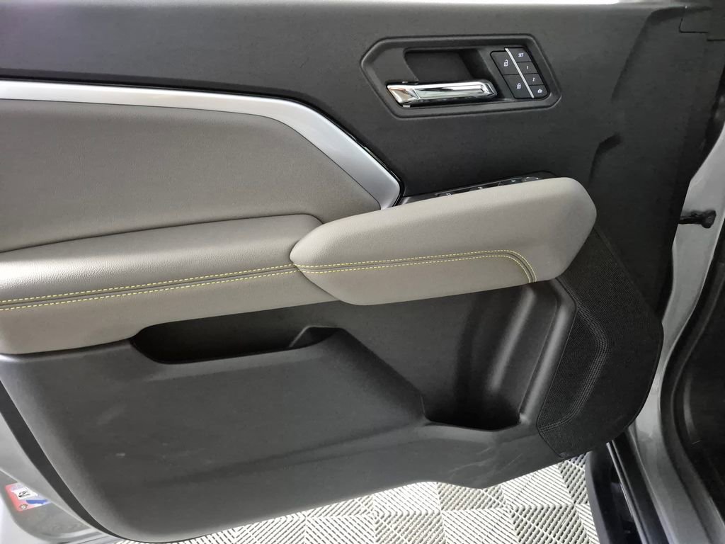 Certified 2024 Chevrolet Colorado ZR2 w/ ZR2 Bison Edition image 13