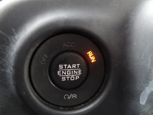 Used 2021 Jeep Gladiator Overland w/ Popular Equipment Package AWD/4WD image 21