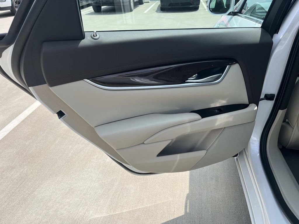 Used 2017 Cadillac XTS Premium Luxury FWD image 16