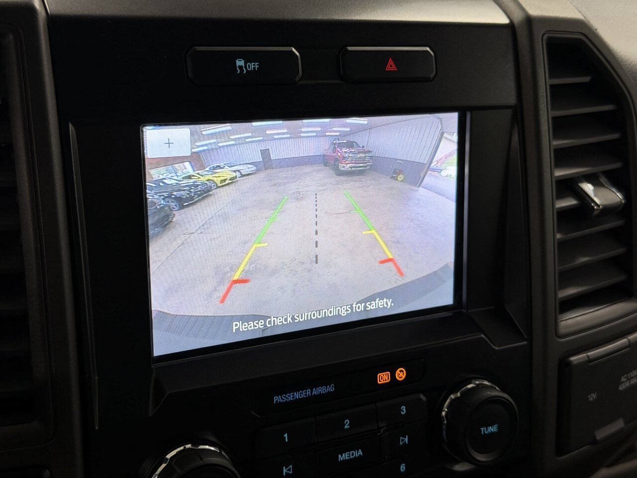 Used 2022 Ford F250 XL w/ Power Equipment Group AWD/4WD image 41