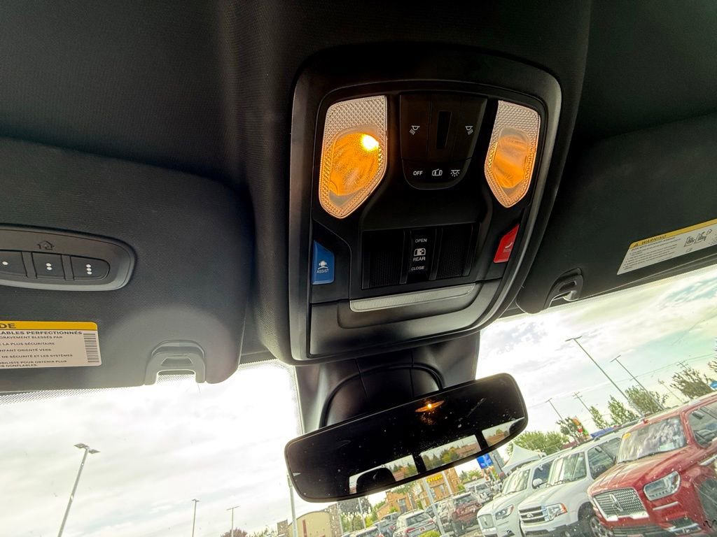 Used 2025 RAM 3500 Big Horn AWD/4WD image 26