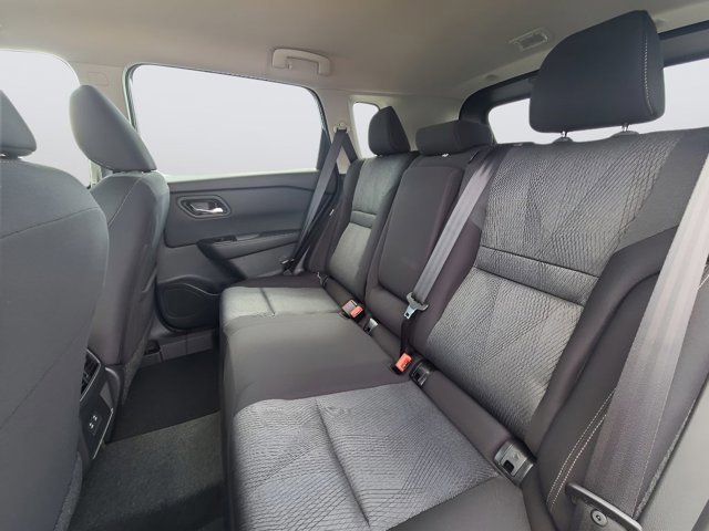 Certified 2024 Nissan Rogue SV image 15