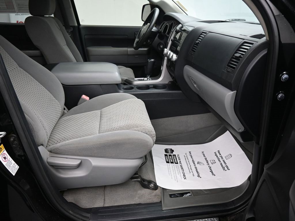 Used 2011 Toyota Tundra 4x4 CrewMax image 14