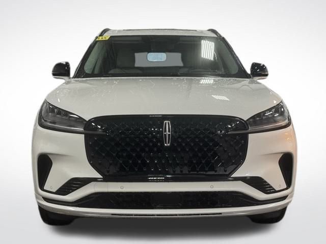 New 2026 Lincoln Aviator AWD image 3