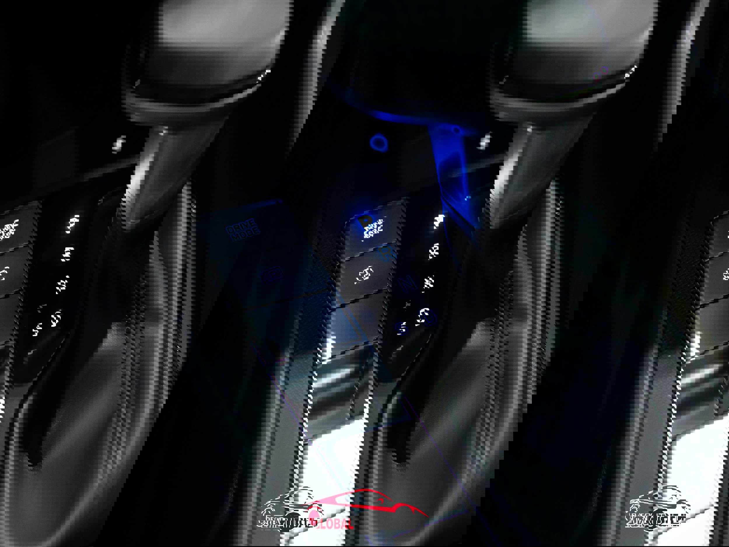 Used 2025 Hyundai Elantra SEL image 33