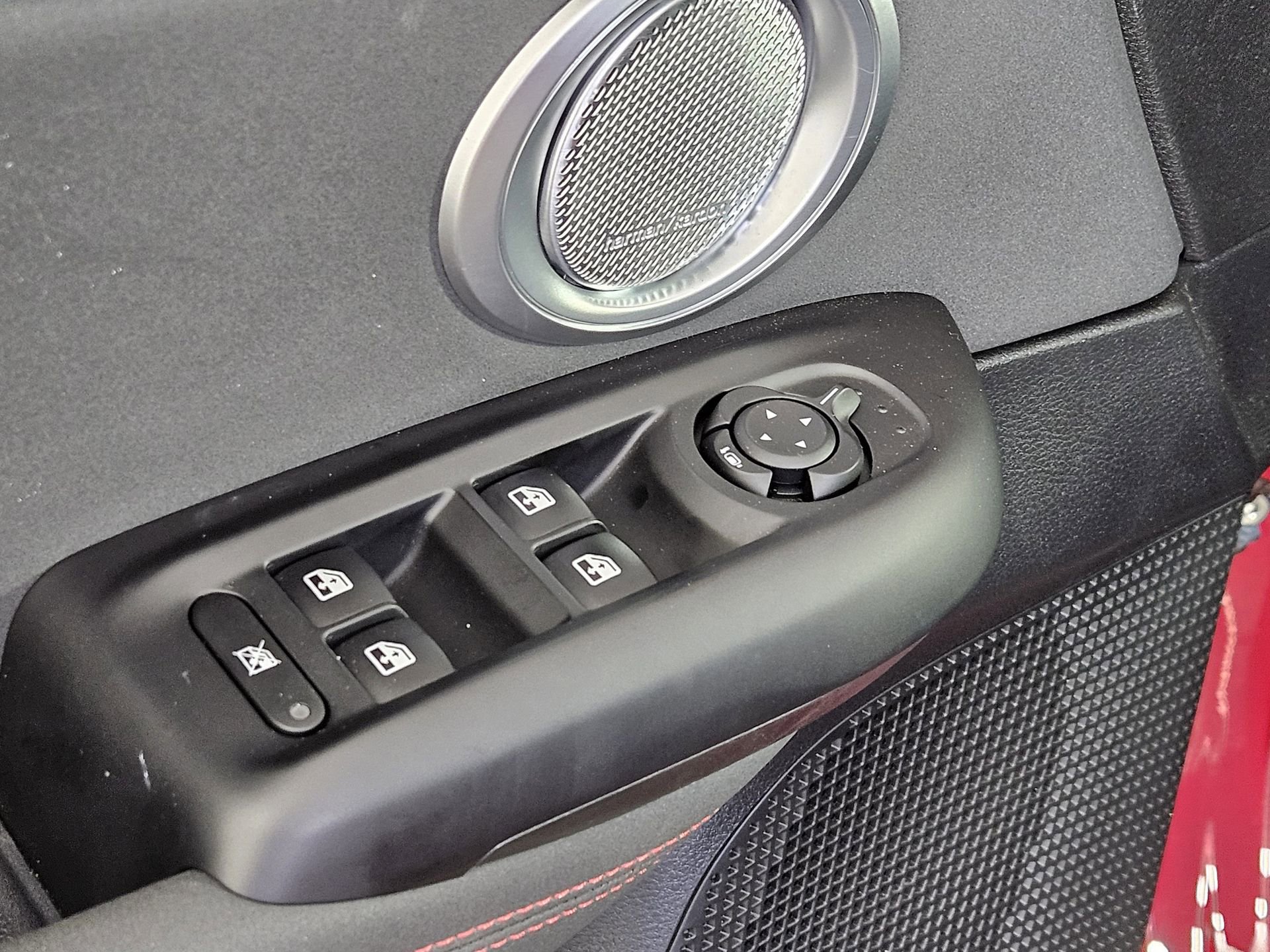 Used 2025 Alfa Romeo Tonale Tributo Italiano AWD/4WD image 22