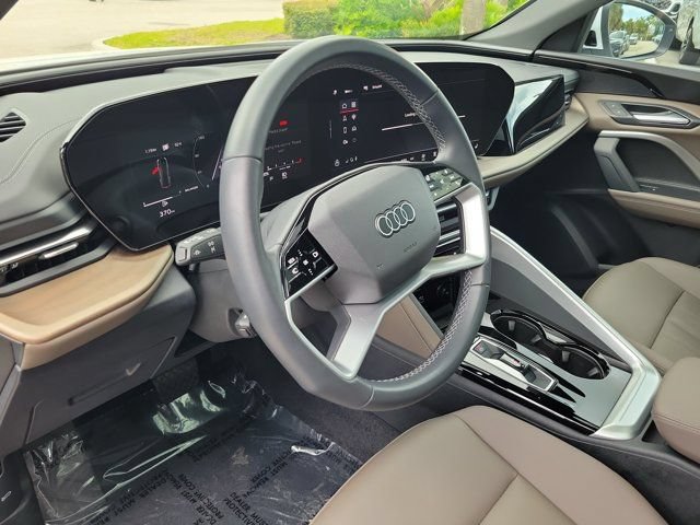 Used 2025 Audi Q5 Premium w/ Convenience Package AWD/4WD image 17