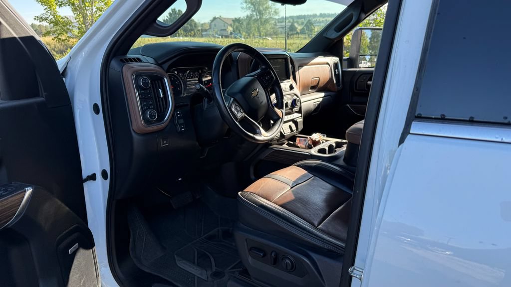 Used 2021 Chevrolet Silverado 3500 High Country w/ Z71 Off-Road Package AWD/4WD image 3