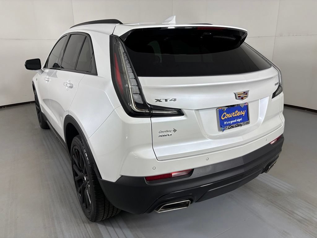 Used 2022 Cadillac XT4 Sport AWD/4WD image 6