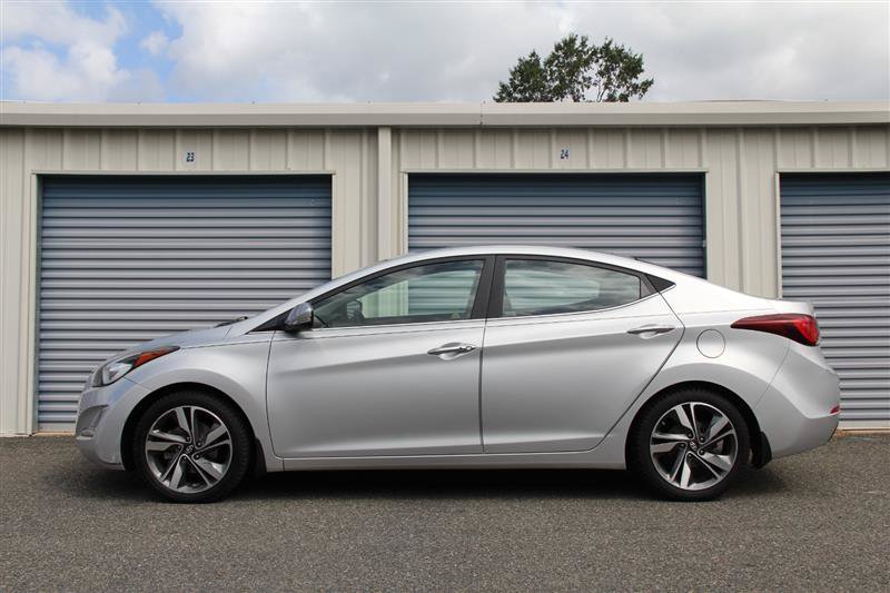Used 2015 Hyundai Elantra Limited w/ Option Group 05 FWD image 9