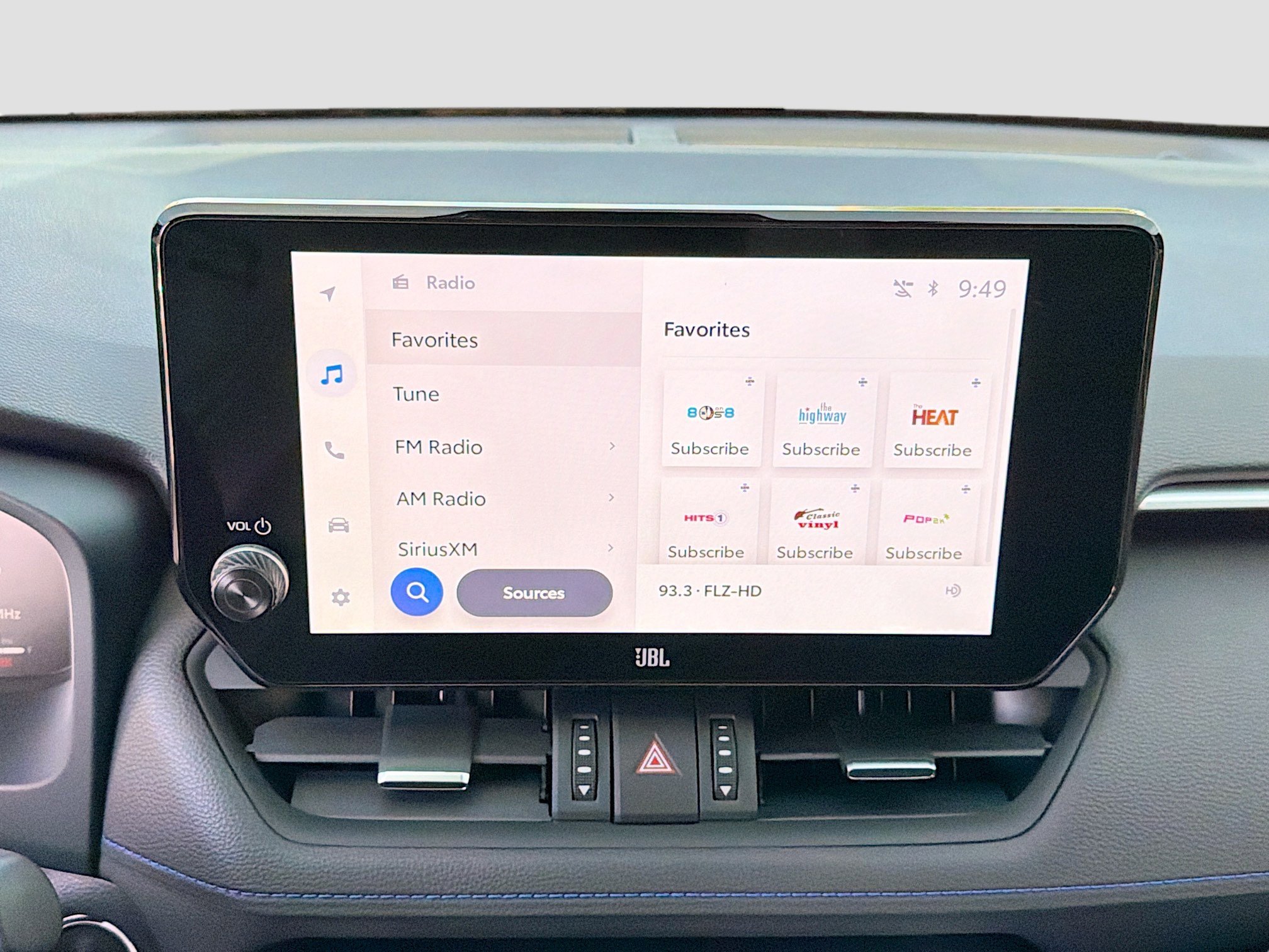 Used 2025 Toyota RAV4 XSE w/ Advanced Technology Package image 30