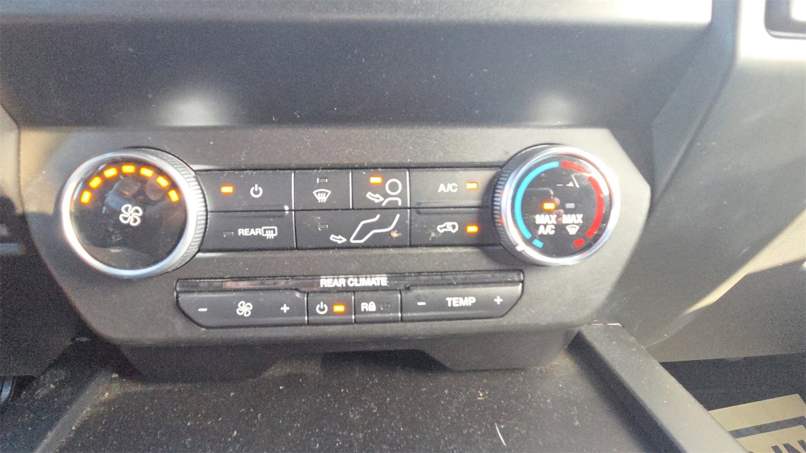 Used 2020 Ford Expedition XL image 27