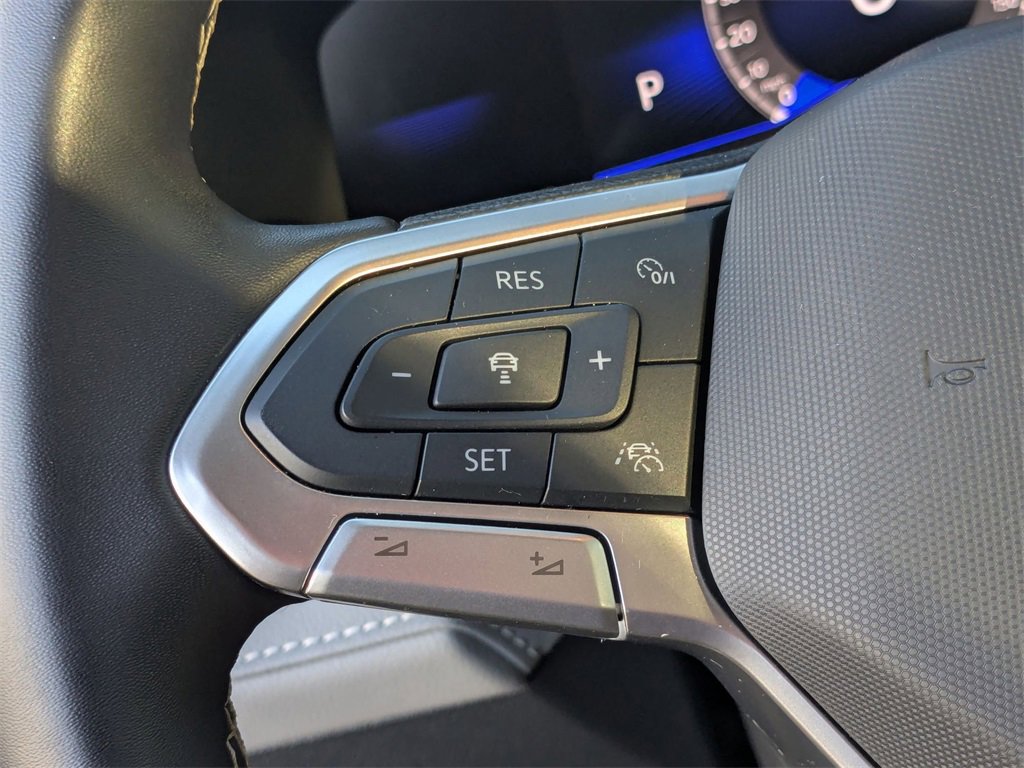 Used 2024 Volkswagen Taos SE image 25