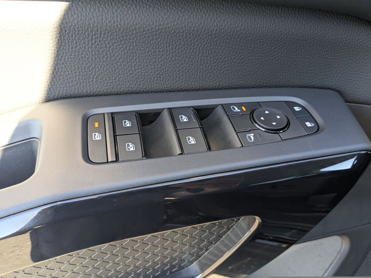 New 2026 Nissan Pathfinder SV FWD image 14