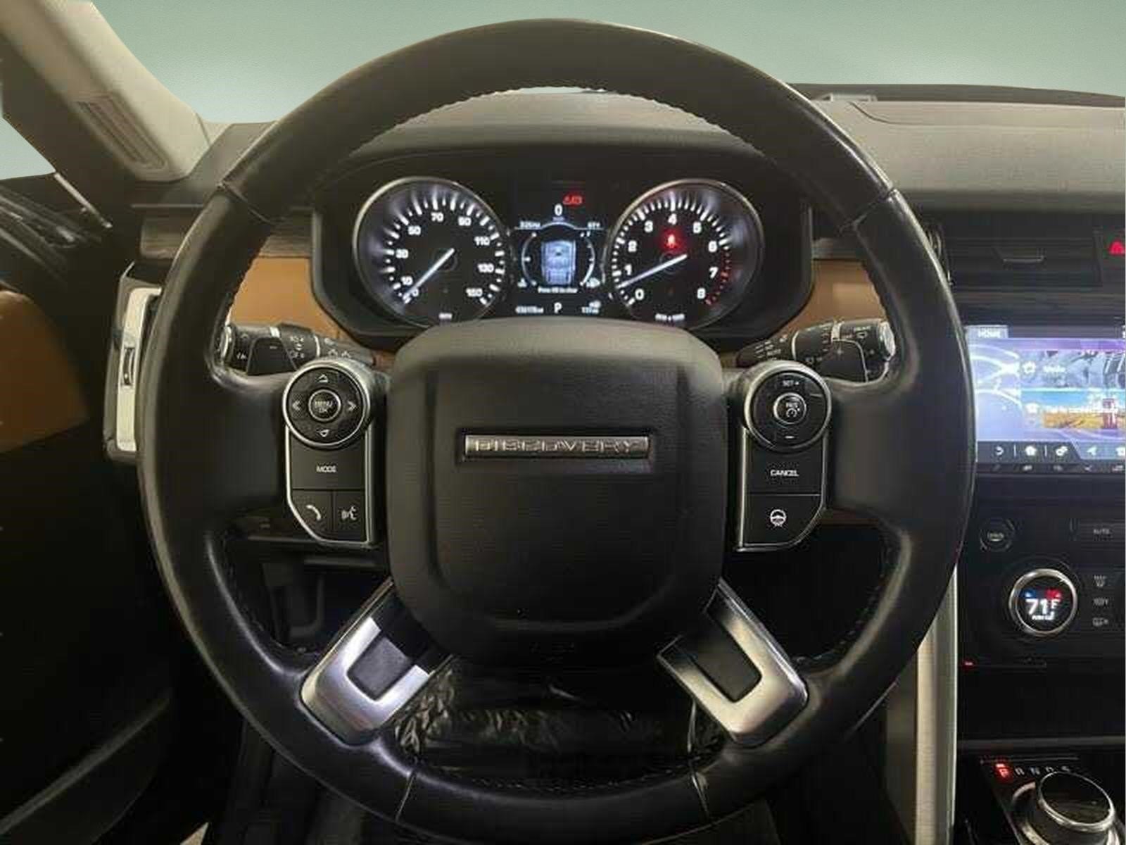 Used 2017 Land Rover Discovery HSE Luxury AWD/4WD image 15