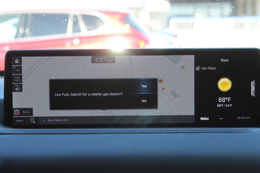 Used 2023 Genesis GV80 2.5T w/ Prestige 20" Package image 30