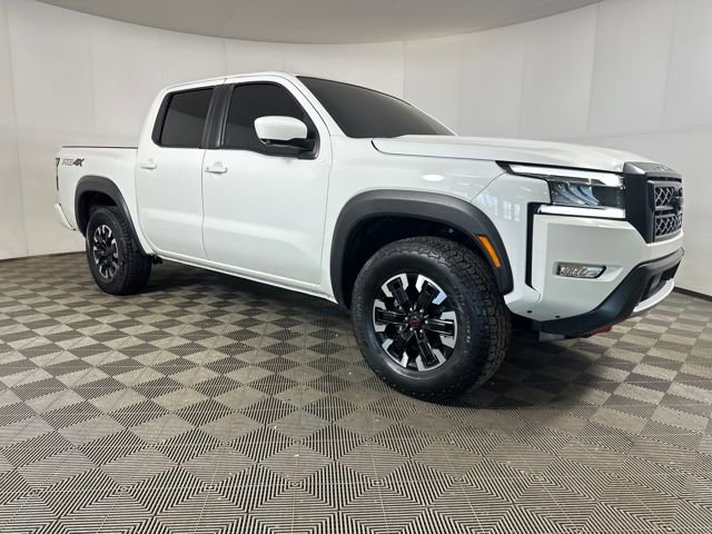 Used 2024 Nissan Frontier PRO-4X w/ Pro Convenience Package image 2