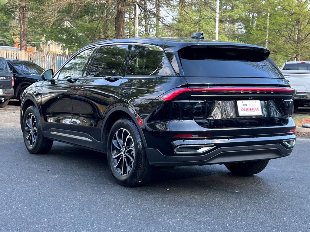 Used 2026 Lincoln Nautilus Premier w/ Equipment Group 102A image 5