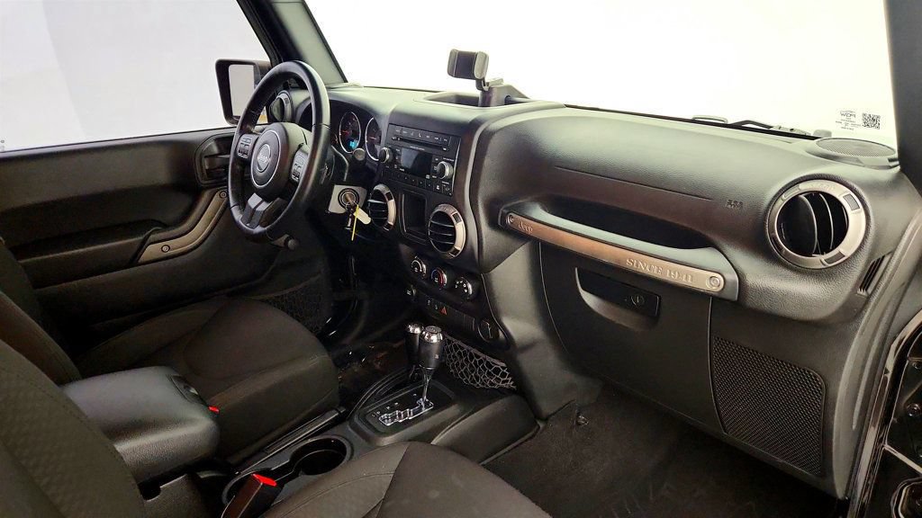 Used 2017 Jeep Wrangler Unlimited Sport w/ Connectivity Group AWD/4WD image 24