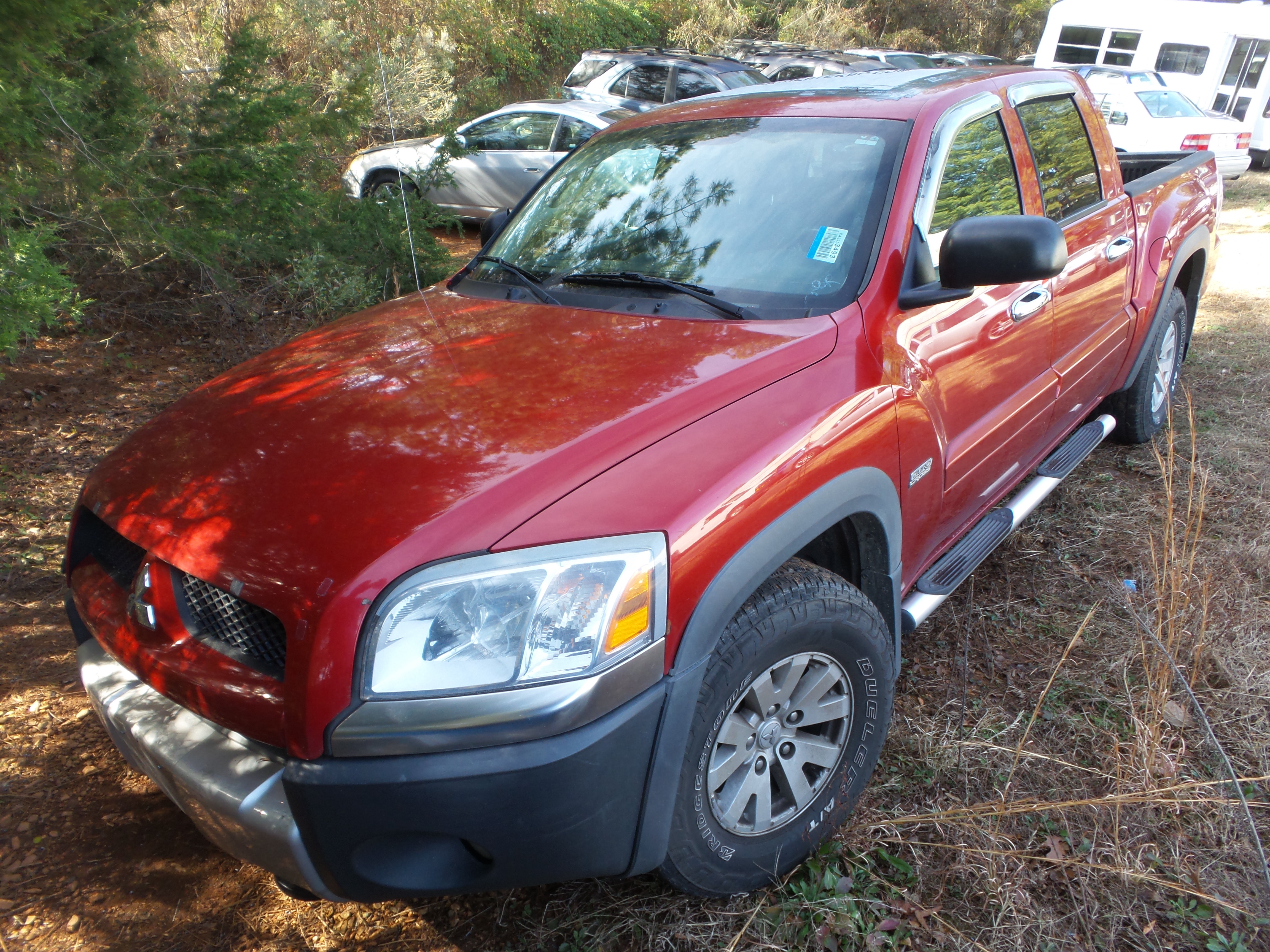 Used 2006 Mitsubishi Raider DuroCross RWD image 4