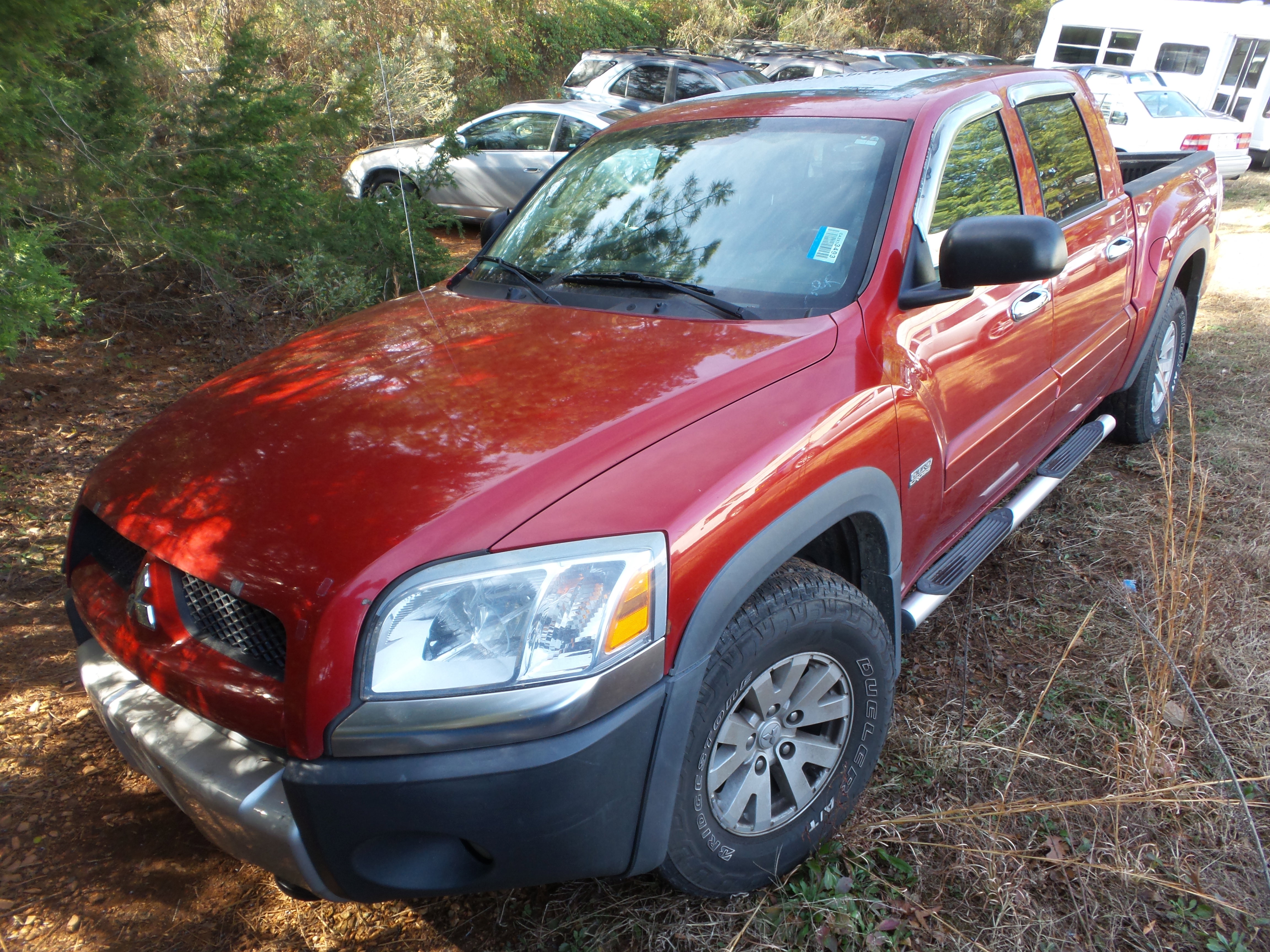 Used 2006 Mitsubishi Raider DuroCross image 4