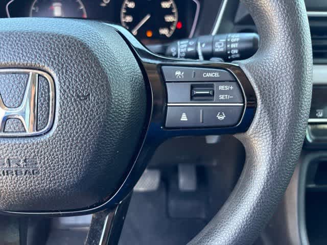 Used 2023 Honda Pilot LX image 13