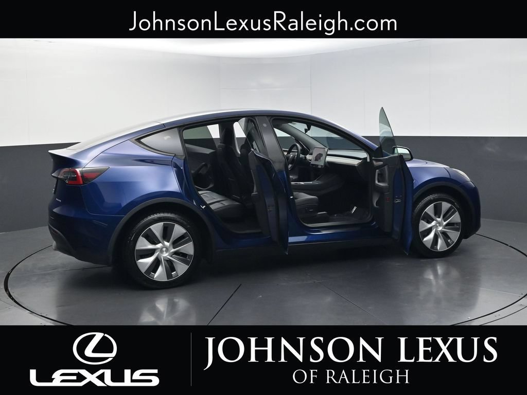 Used 2023 Tesla Model Y Long Range AWD/4WD image 23
