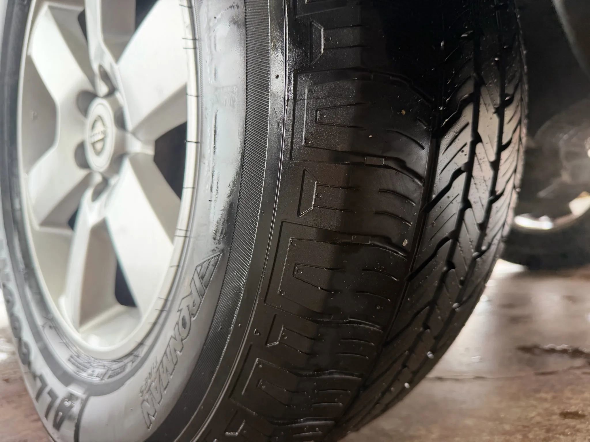 Used 2012 Nissan Pathfinder SV image 26