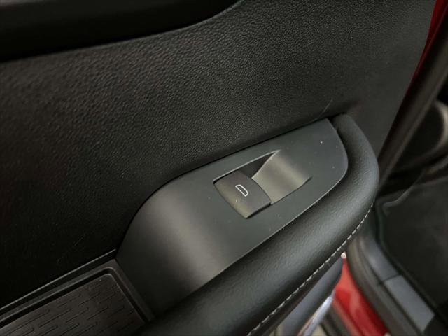 Used 2025 Buick Enclave Preferred w/ Power Package image 13