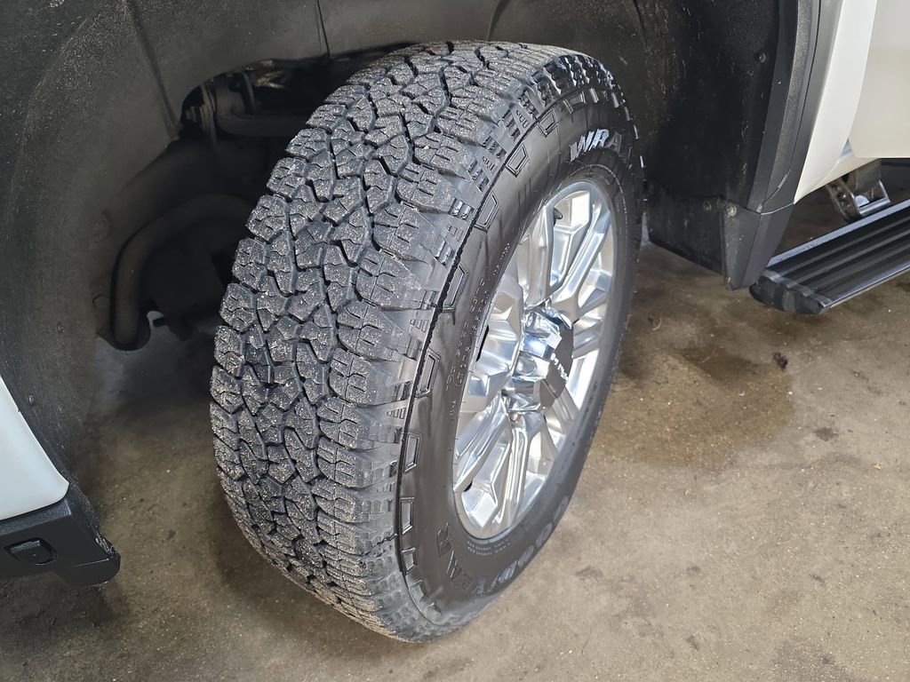 Used 2023 GMC Sierra 2500 Denali w/ Denali Ultimate Package image 30