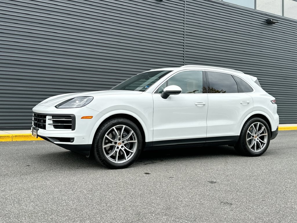 Certified 2026 Porsche Cayenne AWD/4WD image 2