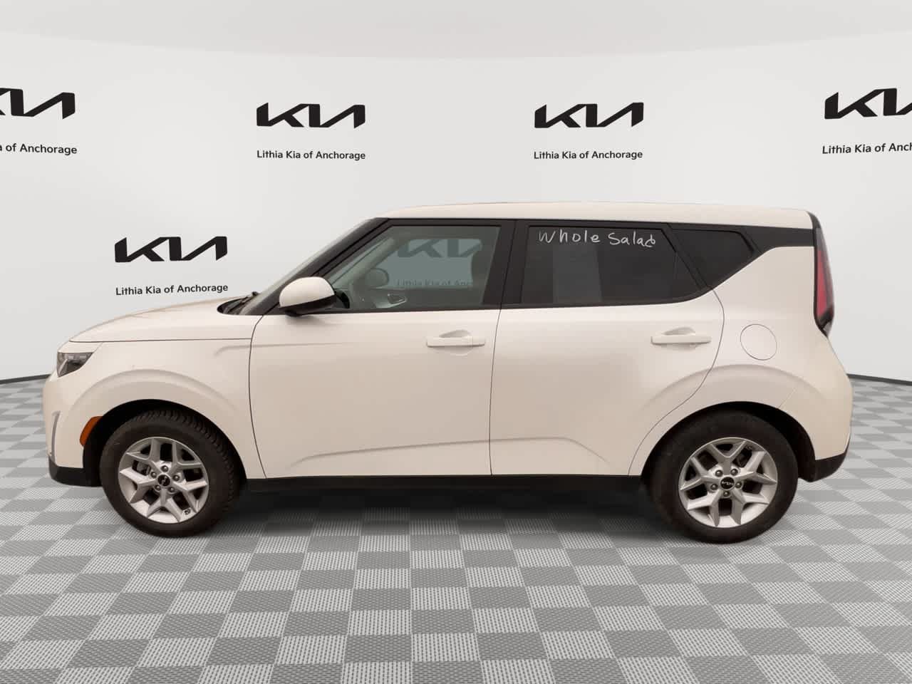 Used 2024 Kia Soul LX w/ Option Group 015 FWD image 5